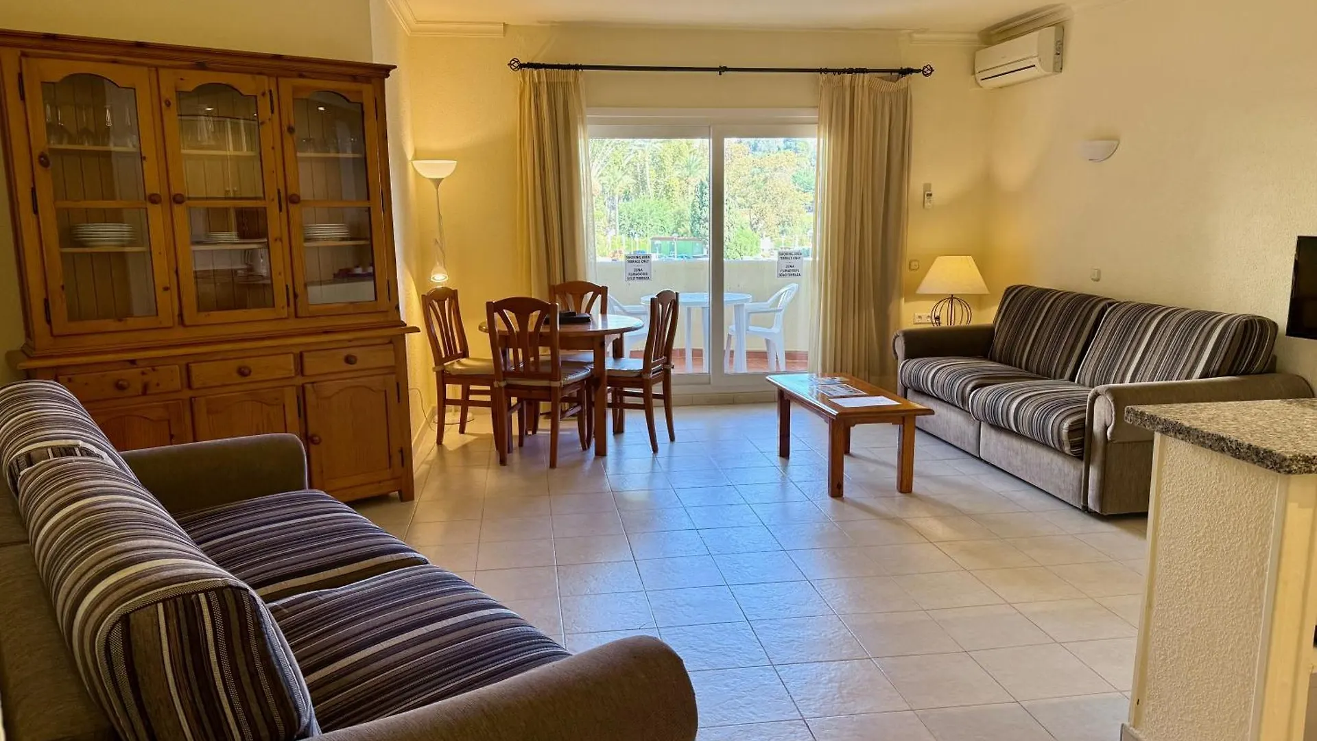 Kingfisher Apartments Benal Beach