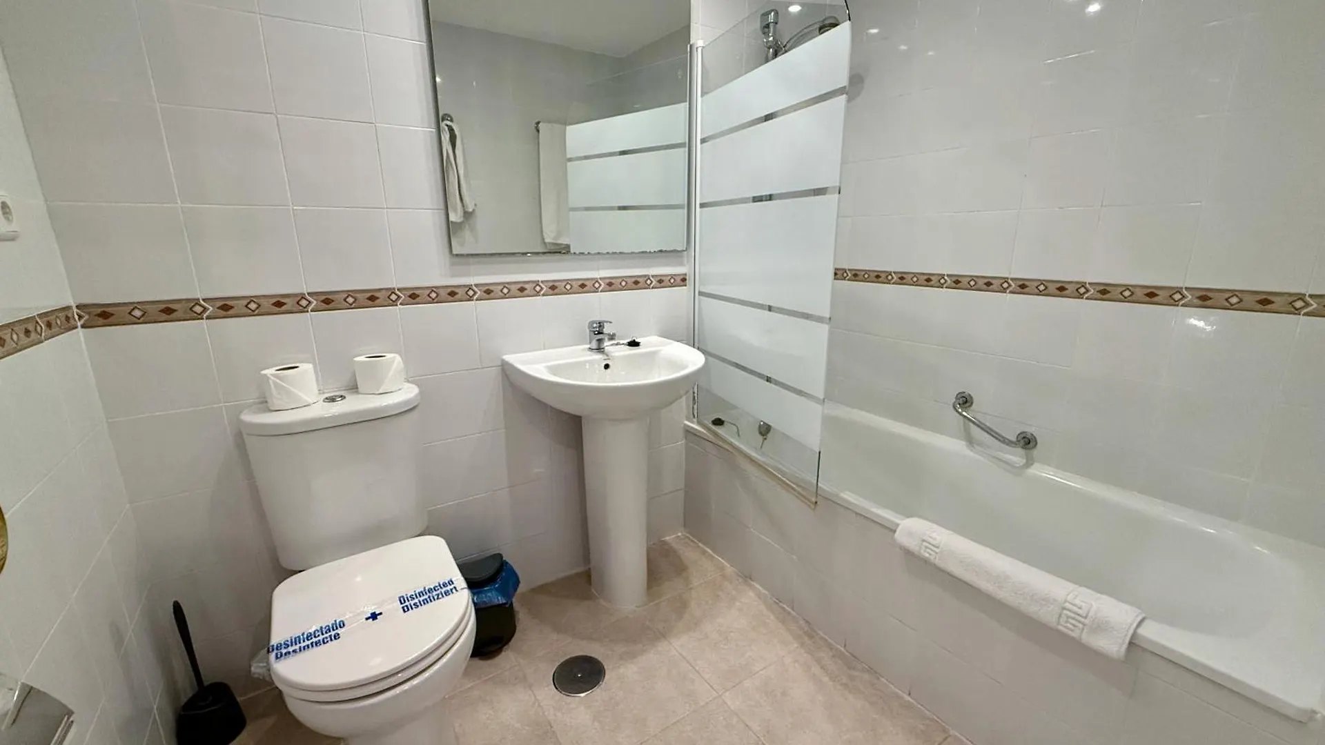 Kingfisher Apartments Benal Beach  Benalmadena