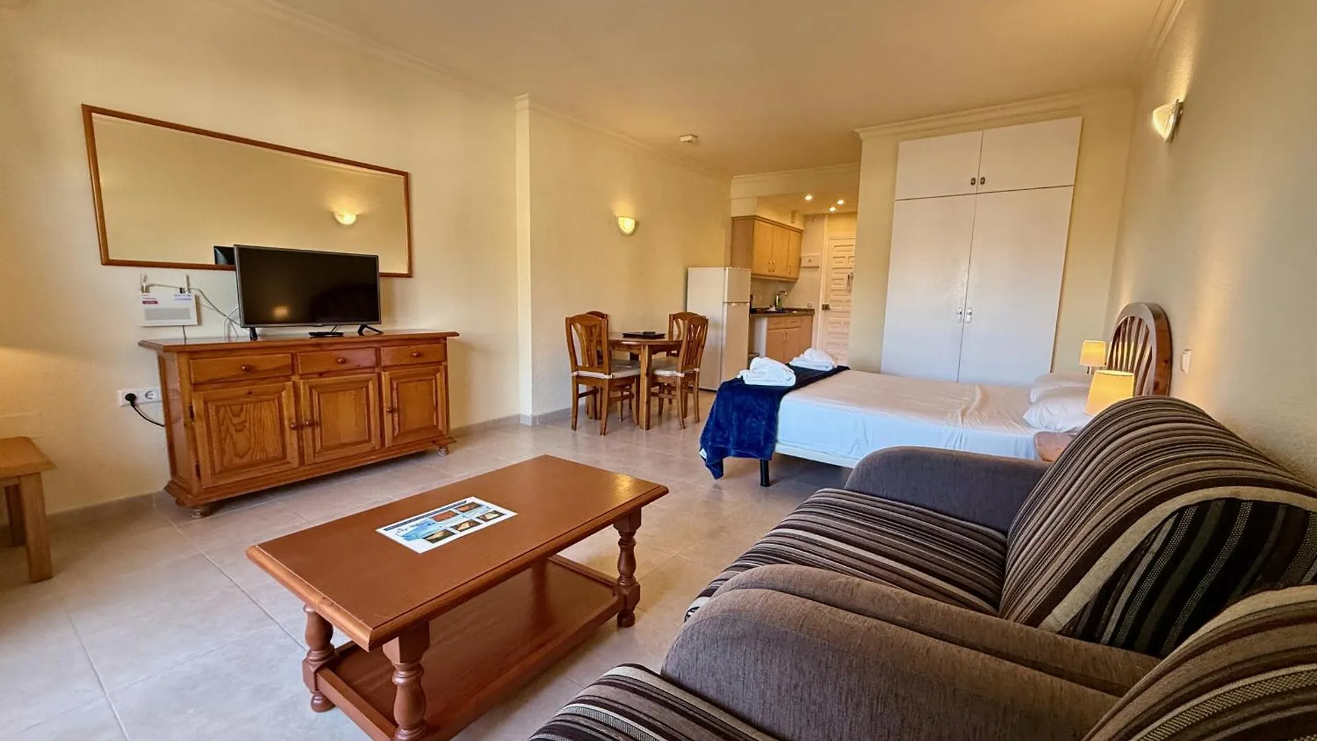 Kingfisher Apartments Benal Beach 0*, Benalmadena