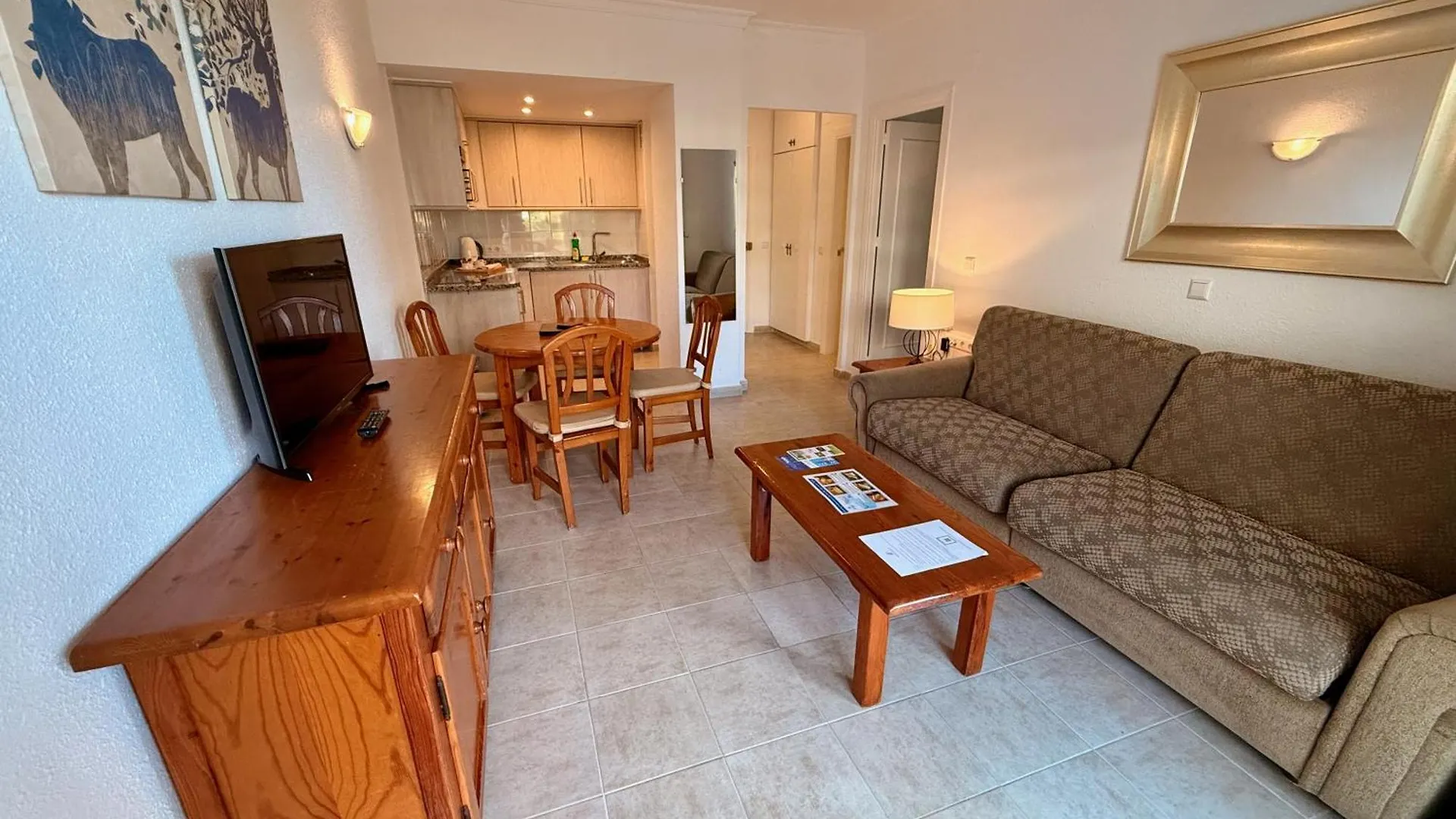 Kingfisher Apartments Benal Beach
