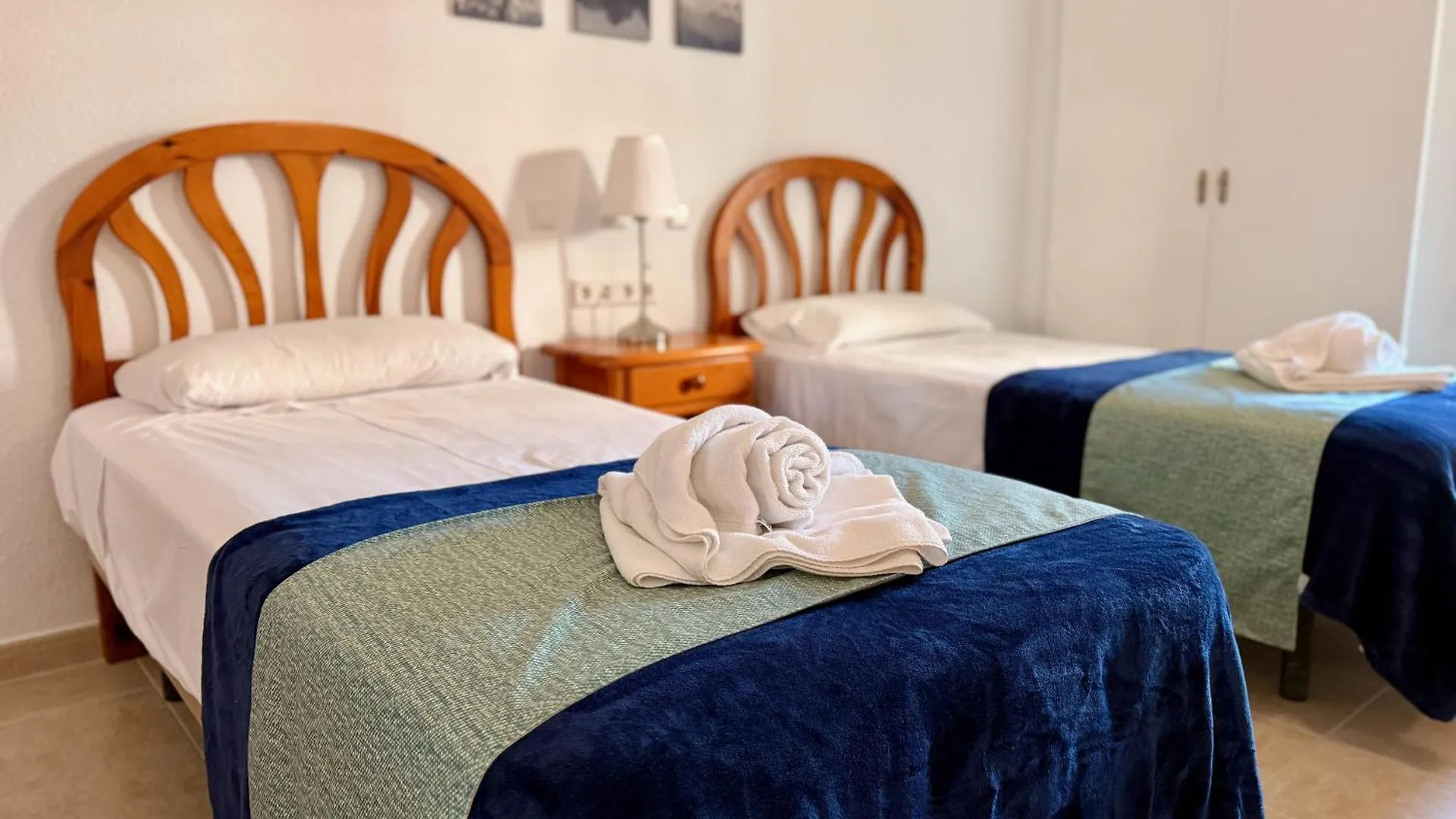 Kingfisher Apartments Benal Beach 贝纳尔马德纳 0*,  西班牙