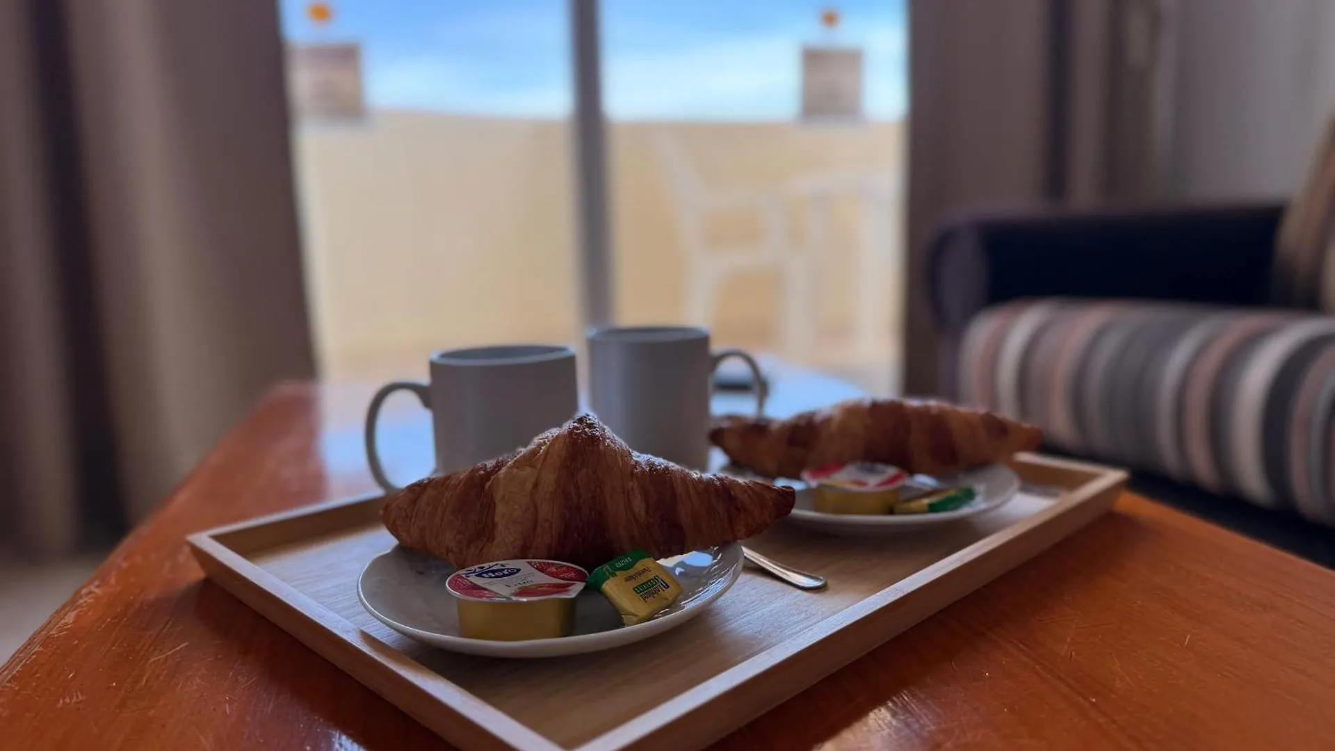 Kingfisher Apartments Benal Beach 贝纳尔马德纳