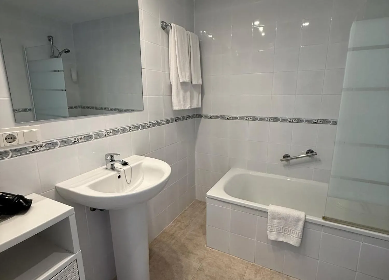 Kingfisher Apartments Benal Beach 贝纳尔马德纳 0*,  西班牙
